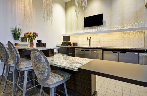 Five Points South Hotel | Homewood Suites by Hilton Birmingham Downtown Near UAB