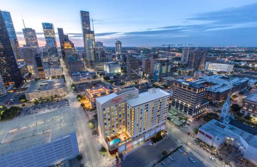 Houston Convention District Hotel | Homewood Suites by Hilton Houston Downtown