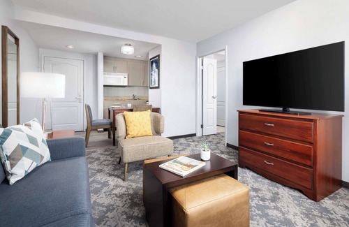 Roseville Hotel | Homewood Suites Sacramento Roseville