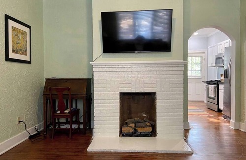 Greater Belhaven Apartment | Homey 1 BR unit across from Belhaven Town Center