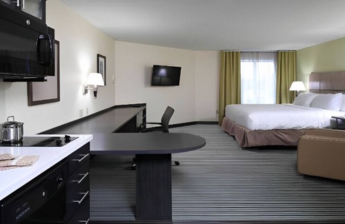 Yorkshire House | Homey and Convenient Suite! W/ BBQ Facilities