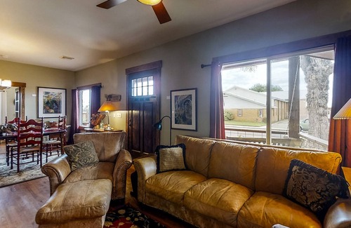 Cortez Cottage | Homey, dog-friendly cottage with big yard & updated kitchen - 1 block to Main St