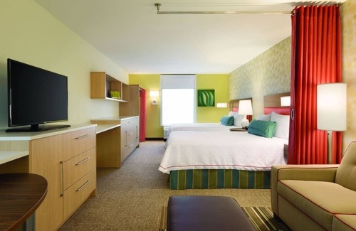 University Hotel | Homey Vibes: Suite w/Kitchen Near Texas Ranger Museum