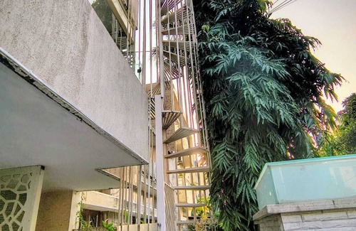 Panchkula Urban Estate Apartment | HomiStay - Luxury Room