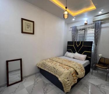 Ofin Apartment | Honey Bee Shortlet Apartments