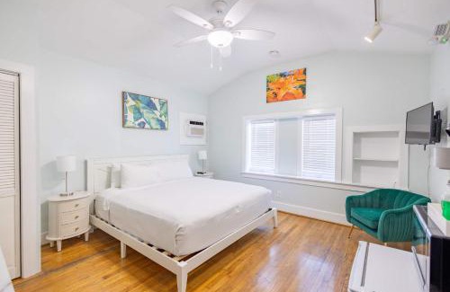 Historic Seaport Hotel | Honey Bun Hideaway