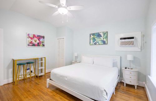 Historic Seaport Hotel | Honey Bun Hideaway