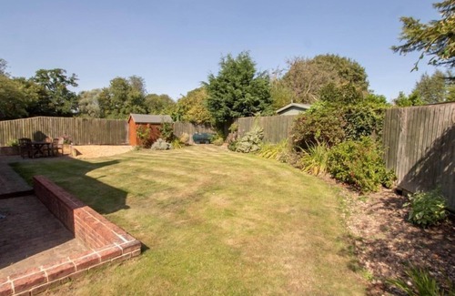 Sudbury Cottage | Honey Horsefield Grade ll 1650 Thatched Cottage