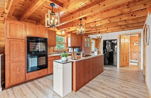 Mattawana Cabin | Honeygrove Hideaway