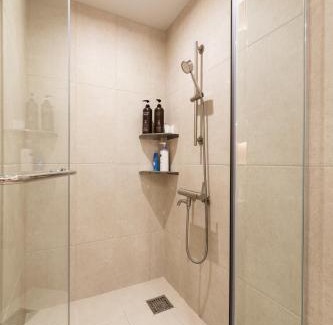 Mapo Apartment | Hongdae St10, wide,bright & stylish house