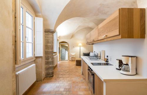 Old Lyon Apartment | Honorê - Suite Romain Rolland