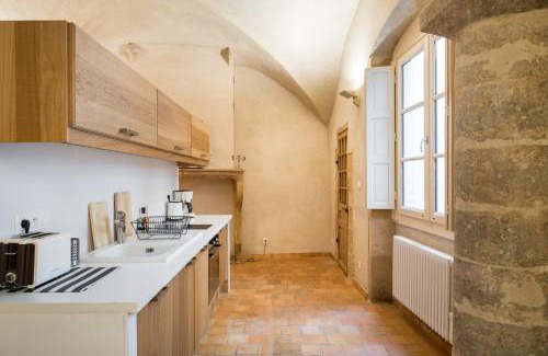 Old Lyon Apartment | Honorê - Suite Romain Rolland