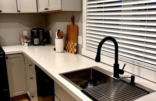 Bloomington House | Hoosier HQ: Sleek 3-Bed Near IU