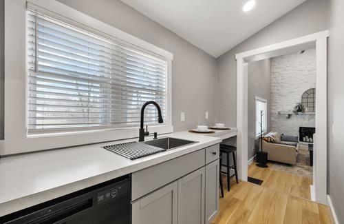 Bloomington House | Hoosier HQ: Sleek 3-Bed Near IU