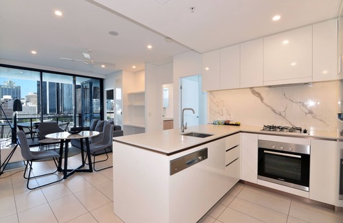 South Brisbane Apartment | Hope Street Apartments by CLLIX