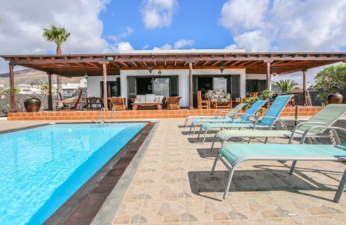 Macher Ski Chalet | Horizon Luxury -A peaceful oasis with private pool
