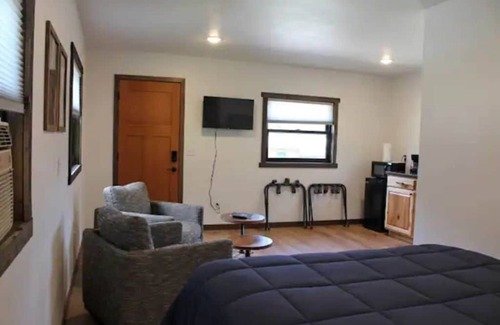 Rapid City Cabin | Horse Creek Resort - Cabin 3