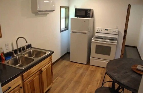 Rapid City Cabin | Horse Creek Resort - Cabin 2