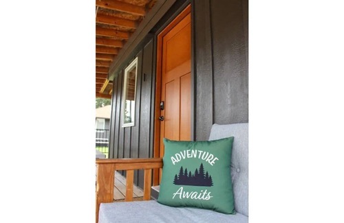 Rapid City Cabin | Horse Creek Resort - Cabin 1