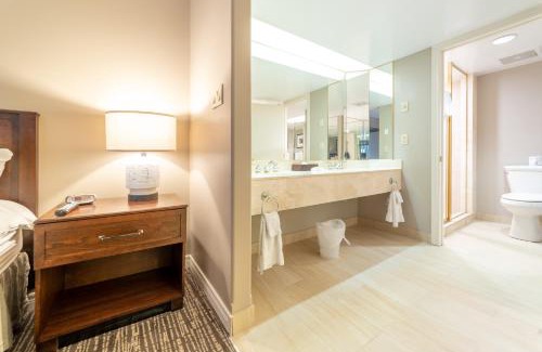 Oro-Medonte Apartment | Horseshoe Valley Suites - The Azure