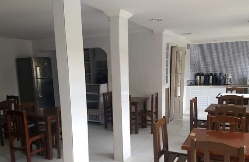 Jardim Olinda Apartment | Hospedagem Central - Suíte 111 - Cabo Frio - Aluguel Econômico