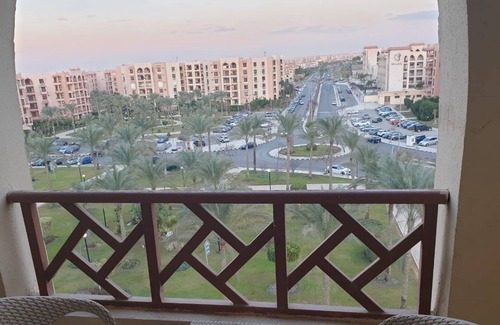 Al Rehab Apartment | 🇺🇸Host⭐2BD⭐ Al-Rehab New Cairo⭐ NEWLY Furnished Quiet Safe⭐Near AUC Airport