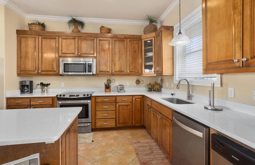 Villa Primera House | Host an event or large family gathering at this relaxing Gulf front home!