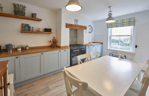 Whitby House | Host & Stay - Adventure House