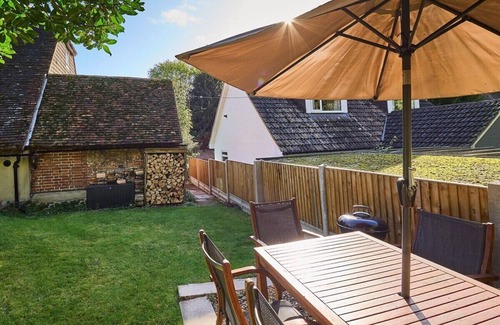 Westbere House | Host & Stay | Bere Cottage