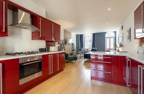 Knaresborough Apartment | Host Stay Bond End