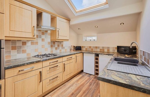 Matlock House | Host Stay Church View Cottage