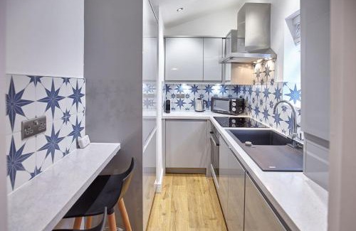 Whitby House | Host & Stay - Clinker Cottage