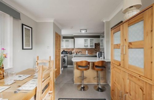 Fakenham Apartment | Host & Stay | Manor View