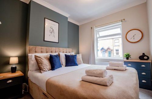 Ashbourne House | Host & Stay - Mayfield House