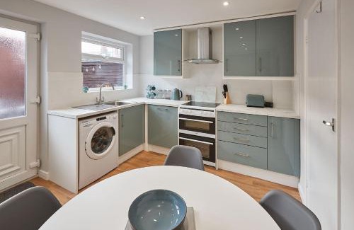 Saltburn-by-the-Sea House | Host & Stay - Station Cottage