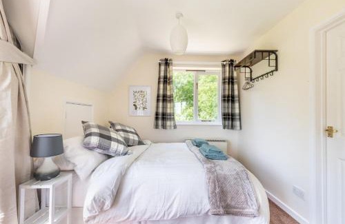 Irstead House | Host & Stay - The Lodge at Alderfen View