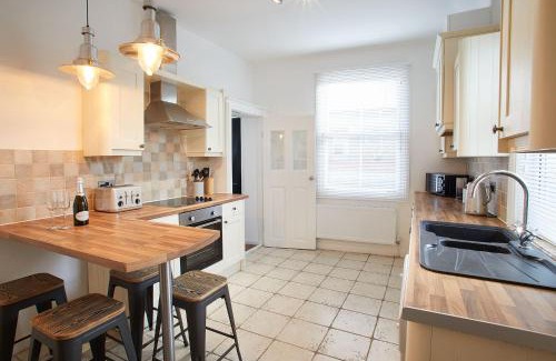Saltburn-by-the-Sea House | Host & Stay - Windsor Cottage