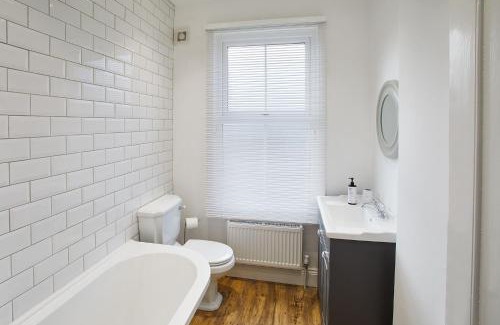Saltburn-by-the-Sea House | Host & Stay - Windsor Cottage