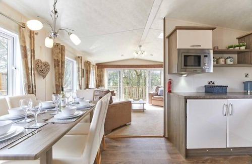 Morpeth Cabin | Host & Stay | Yolo Lodge