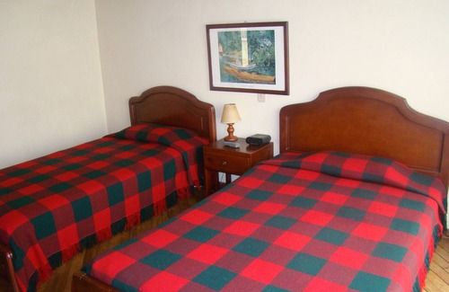 Navarra Hotel | Hostal Bogota Real