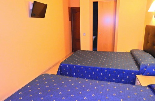 Calella House | Hostal Bonavista