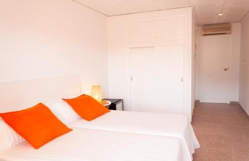 Denia House | Hostal Comercio