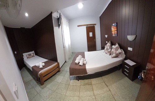 Roses Town Center House | Hostal Creus