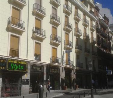 Sol House | Hostal Triana