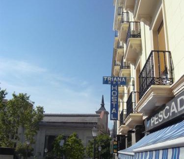 Sol House | Hostal Triana