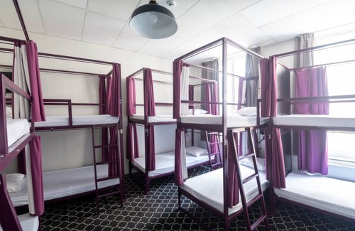 Ilot Sacre Hostel | Hostel ∙ 8 guests