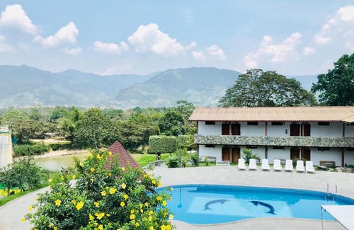 Zamora Chinchipe Hotel | Hostería Tierra Dorada