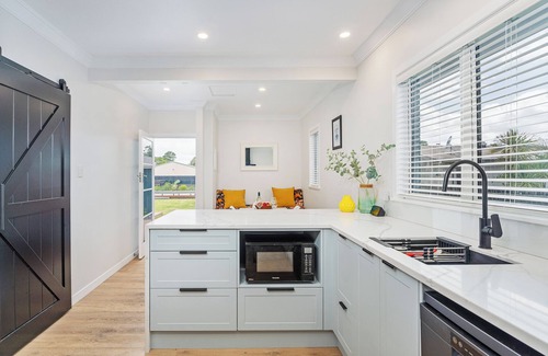 Whitianga House | Hosts on the Coast Blue Water Breeze
