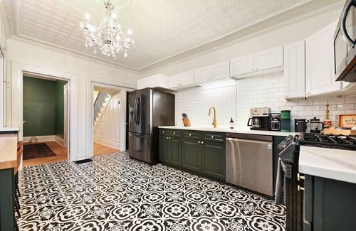 Central Northside House | ★ HostWise Stays ★ Elegant Mexican War Streets Home!