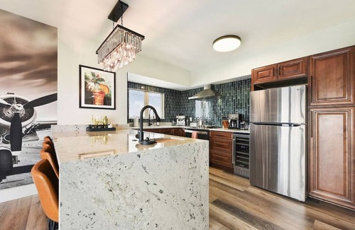 Mount Washington Apartment | ★ HostWise Stays ★ Grandview Ave Luxe - Sweeping City Views & More!